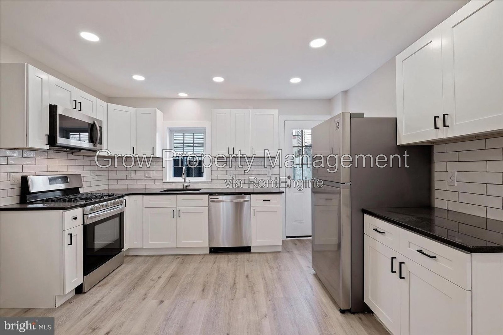 2 Bed 1 Bath Townhouse for rent in Pennsport neighborhood property image
